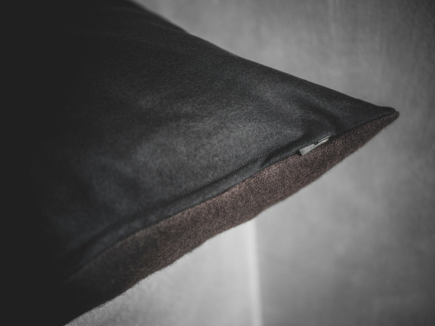 WOOL CASHMERE CUSHION COVER  1/4 - SOIL