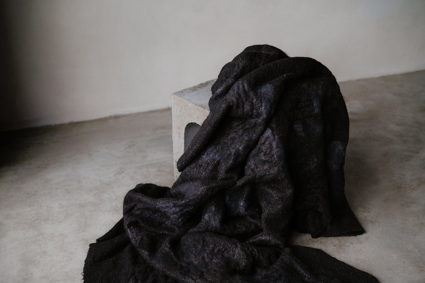 WOOL AND MOHAIR BLANKET - NIGHT 1/1