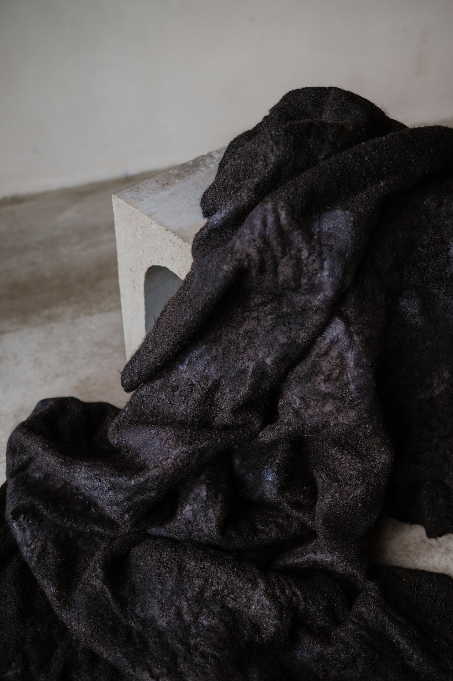 WOOL AND MOHAIR BLANKET - NIGHT 1/1