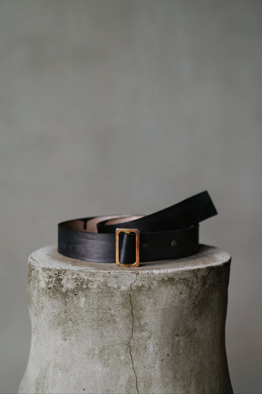 VEGETABLE-TANNED LEATHER BELT
