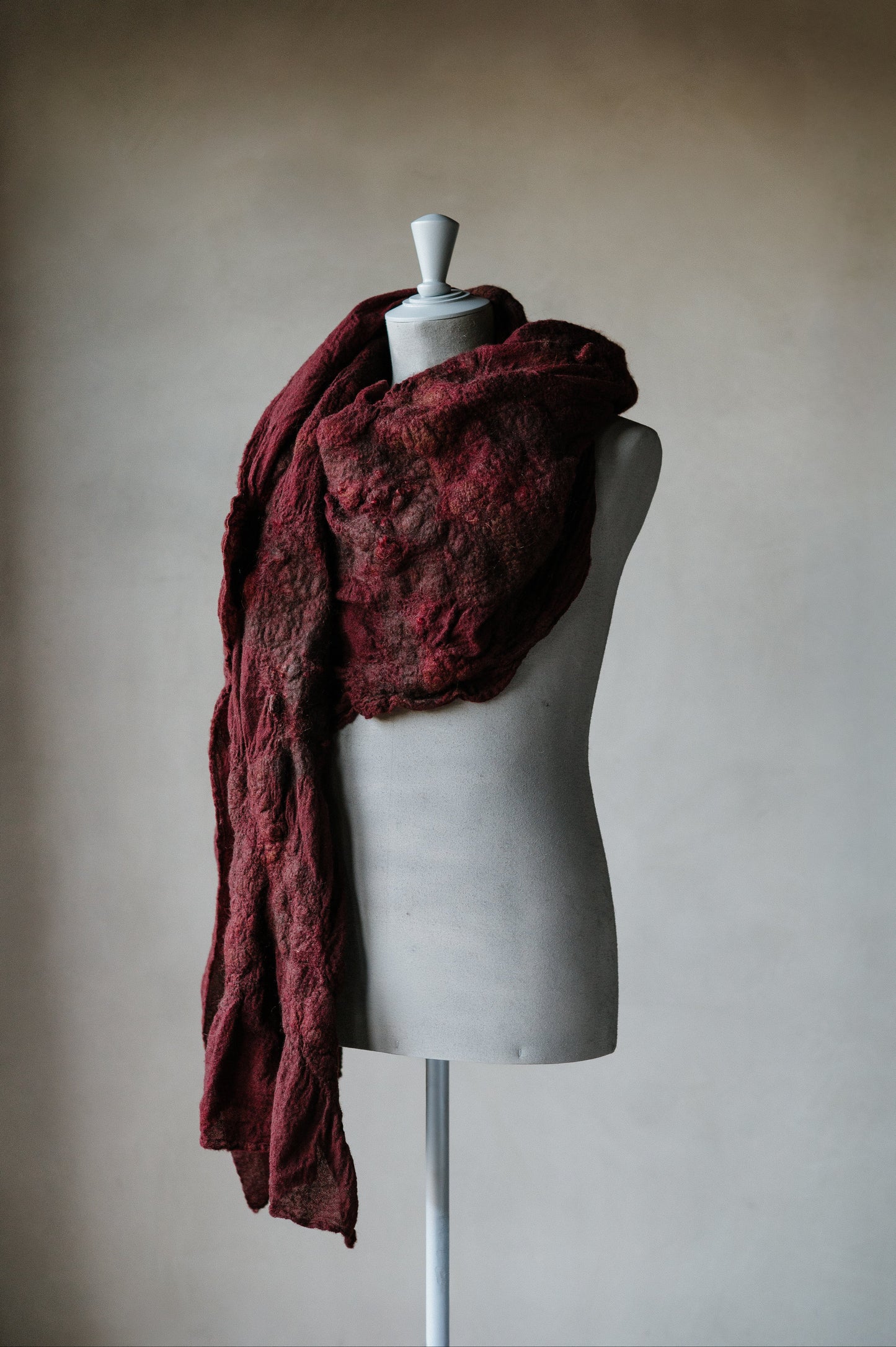 FELTED SCARF - BURGUNDY
